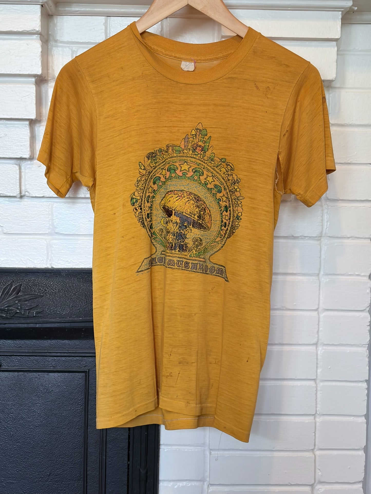 Vintage 1970s Magic Mushroom Distressed Tee Shirt Size S