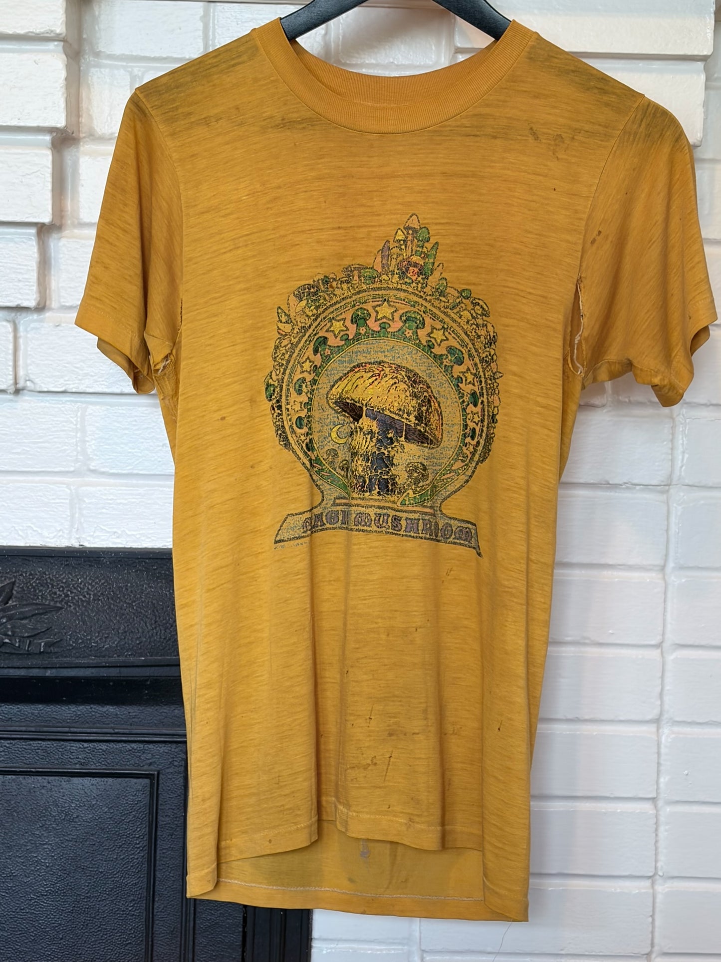 Vintage 1970s Magic Mushroom Distressed Tee Shirt Size S