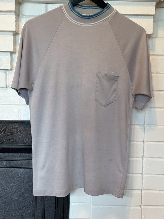 Vintage 1950s/60s Mock-neck Raglan Pocket T-shirt Size S